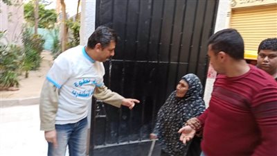 بالصور ...لليوم الثاني استمرار صرف المعاشات المستحقة للمواطنين من مدارس الإسكندرية