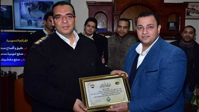 حزب الغد يكرم قيادات الشرطة بقسم دار السلام