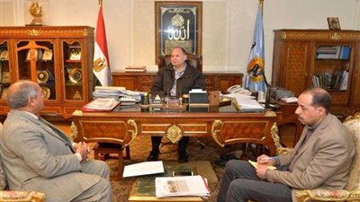 محافظ أسيوط يلتقي رئيس جهاز التعمير بالصعيد