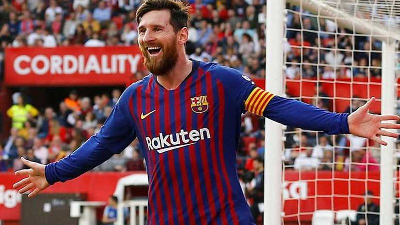 ميسي يقود هجوم برشلونة