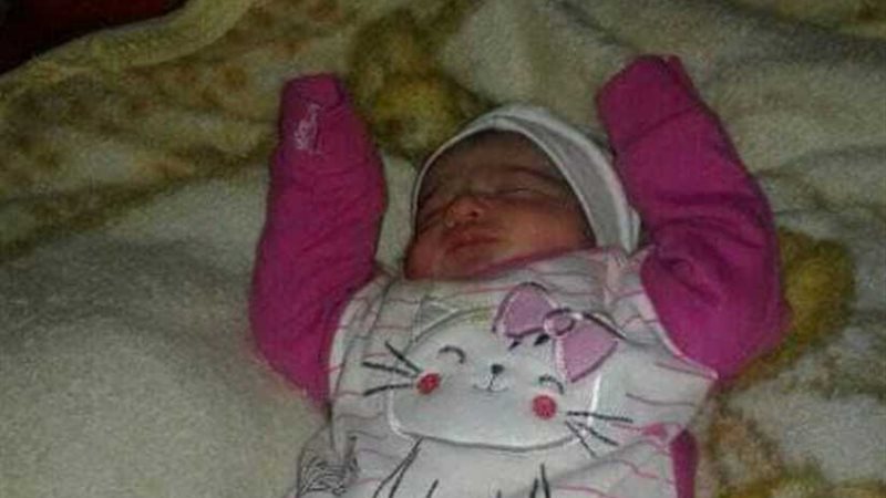 العثور على طفلة رضيعة