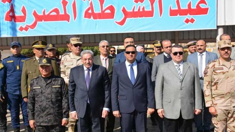 محافظ الدقهلية يهنئ