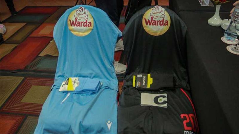 الأهلي بالأحمر والنجم