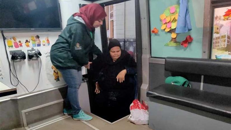 التضامن: نقل سيدة