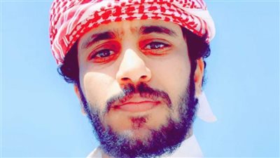 بالصور.. عبد الله جمعة بالجلباب البدوي في سيناء