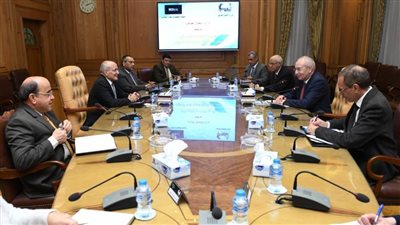 العصار يشيد بنجاح المنطقة الاقتصادية لقناة السويس