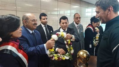 وزير الرياضة ورئيس الأولمبية يستقبلان بعثة اليد