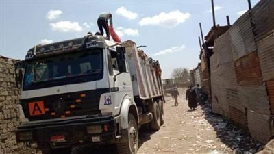 الجيزة ترفع 2200 طن مخلفات بمناطق الزرايب 
