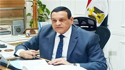 استمرار  تسليم شريحة التابلت لطلاب الصف الأول الثانوي بالبحيرة