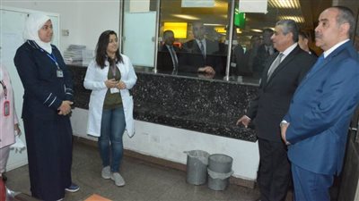 كورونا..وزير الطيران يشدد على الحجر بمطار القاهرة