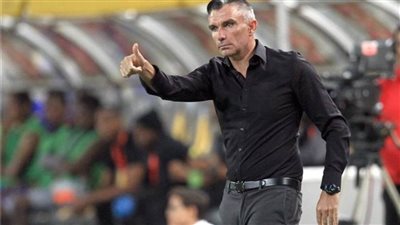 كارتيرون يعلن تشكيل الزمالك أمام وادي دجلة