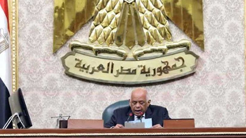 عبدالعال يهنىء الشرطة