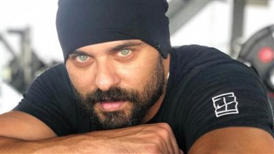 بعد اليونان.. أحمد صلاح حسني يستأنف 