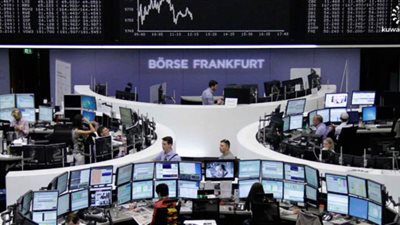 أسهم أوروبا تغلق منخفضة وسط علامات أوضح على الآثار الاقتصادية لكورونا