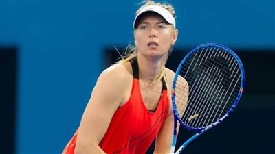 «شاربوفا» تعرض رقم هاتفها الشخصي علنًا للتواصل مع معجبيها بفترة العزل المنزلي