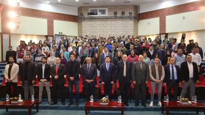 وزير الرياضة يكرم متطوعي أمم إفريقيا