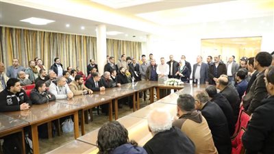 وزيرة الصحة تراجع مع الفرق الطبية خطة مواجهة فيروس 