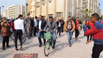 وزيرا الرياضة والبيئة يفتتحان مشروع الدراجات بجامعة الفيوم 