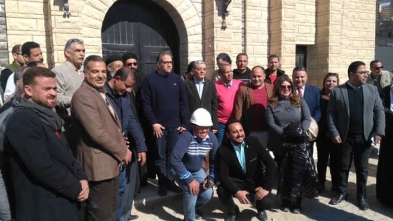 وزير السياحة خلال