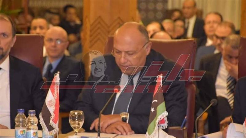 وزير الخارجية أثناء