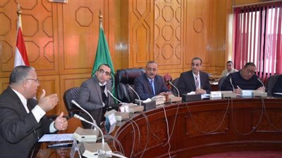 محافظ الإسماعيلية يلتقي أعضاء اتحاد طلاب المحافظة 