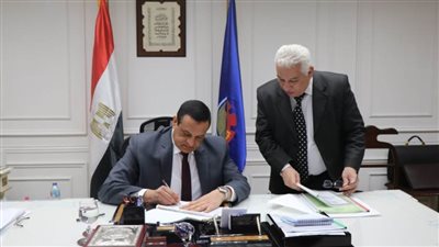 محافظ البحيرة يعتمد نتيجة امتحانات الشهادة الإعدادية بنسبة نجاح 78.8%