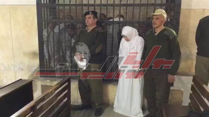 المتهمة خارج القفص