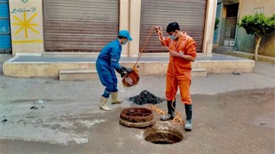 حملة لتطهير خطوط الصرف الصحي بدسوق