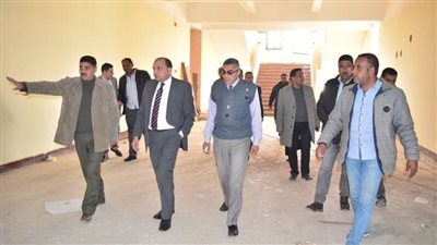 رئيس جامعة بني سويف يتفقد قاعات التدريس 