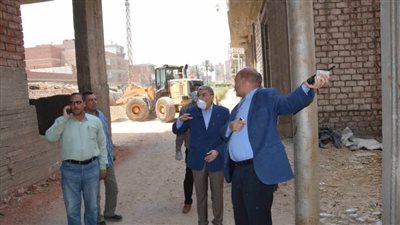 محافظ المنيا يتابع تنفيذ عدد من قرارات الإزالة ويوجه بحصر الأبراج المخالفة