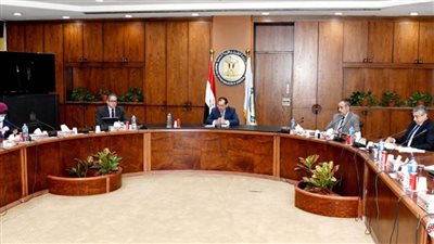 وزراء البترول والسياحة والطيران يبحثون التعاون لتحفيز الطيران