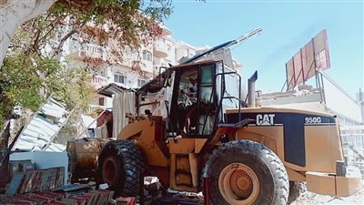 إزالة 4 آلاف متر تعديات بالغردقة وإحالة المخالفين للنيابة العسكرية