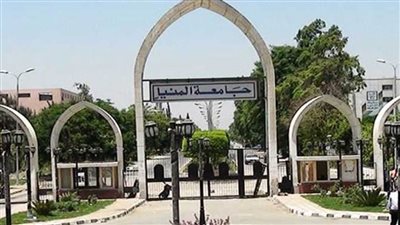  طالبة بصيدلة المنيا .. المثالية على مستوى الجامعات 