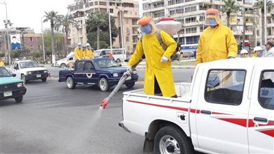 محافظ بورسعيد يتفقد معدات وأجهزة التطهير  