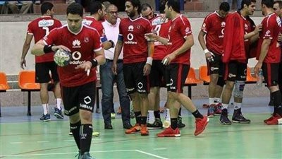 مدرب يد الأهلي يتابع استعدادات لاعبيه عبر مواقع التواصل الاجتماعي