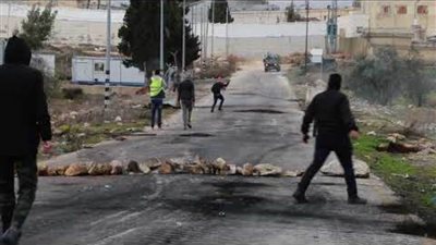 مواجهات بين الفلسطينيين وجنود الاحتلال على مدخل البيرة 