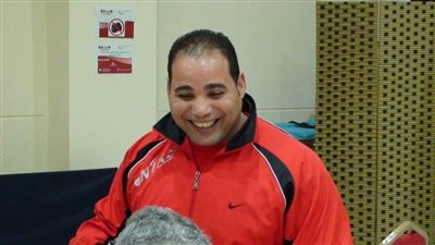 متولى مطحنة ثالث العالم برفع الأثقال