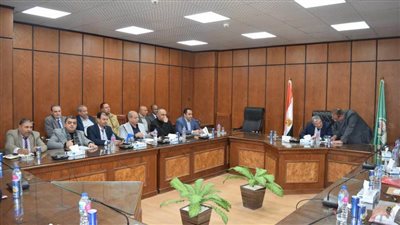 محافظ المنيا يستقبل أعضاء مجلس النواب