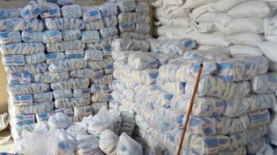 ضبط 3 أطنان سلع غذائية قبل بيعها بأزيد من سعرها بالإسكندرية