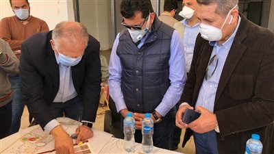 بالصور.. وزير الرياضة يتفقد الإنشاءات بمراكز شباب أهالينا والهايكستب والأسمرات 
