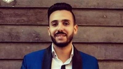 وزيرة الثقافة ورئيس الأوبرا ينعيان شريف الفايد مطرب الموسيقى العربية 