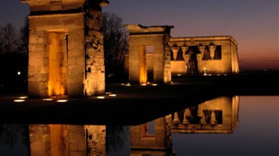 حواس يزور معبد ديبود المصري بإسبانيا للاطمئنان عليه