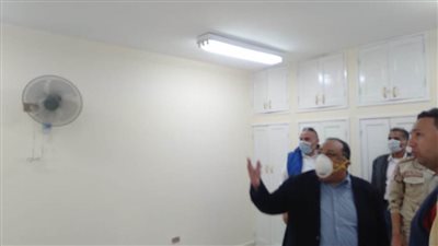 رئيس جامعة حلوان يتفقد مباني المدن الجامعية المخصصة لعزل مصابي 