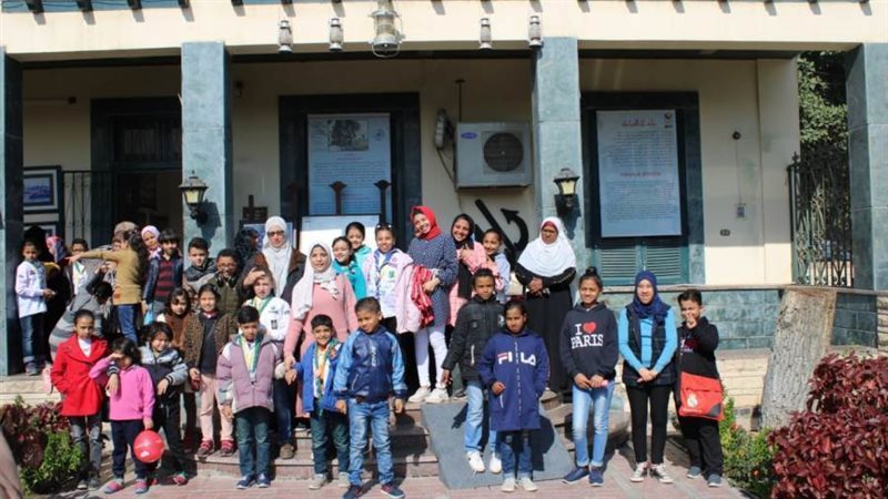 جانب من زيارة الأطفال