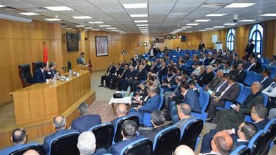 محافظ المنيا: الدولة تدعم المستثمر الجاد وتقف بجانب المتعثر وخطة لتشجيع الاستثمارات بالمحافظة 