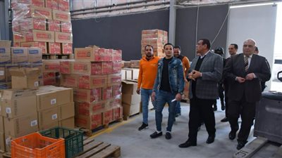 محافظ البحيرة يتفقد المنطقة اللوجستية بدمنهور