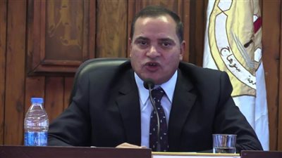 فريق طبي من سوهاج  الجامعي يعالج مرضى كورونا بمستشفى العزل بإسنا 