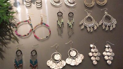 لكل الأذواق والمناسبات.. إكسسوارات 