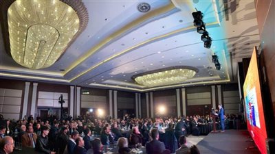   الإرهابية في أحضان 