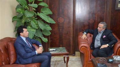 تفاصيل اجتماع الجنايني ووزير الرياضة لبحث دعم الأندية في فترة التوقف